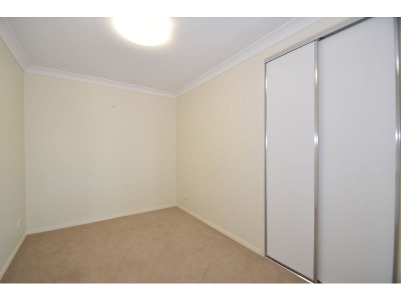 1 Wareena Crescent, Glenvale QLD 4350