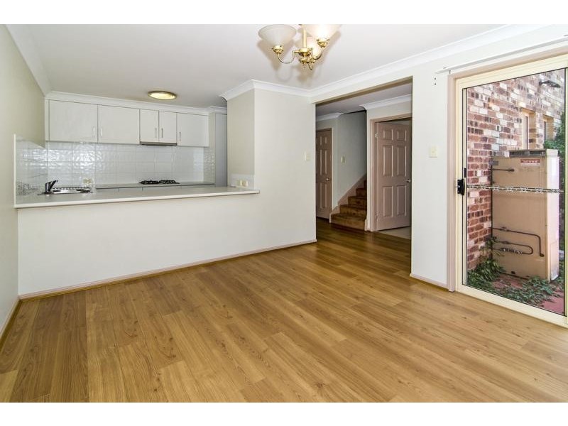 2/228 Mackenzie Street, Rangeville QLD 4350