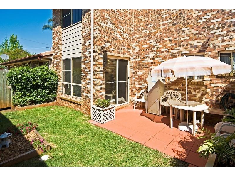 2/228 Mackenzie Street, Rangeville QLD 4350