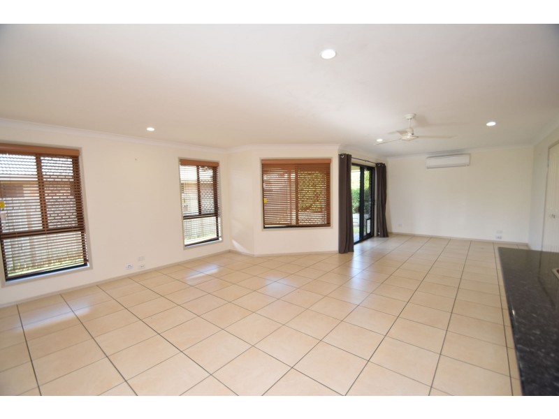 6 Wareena Crescent, Glenvale QLD 4350