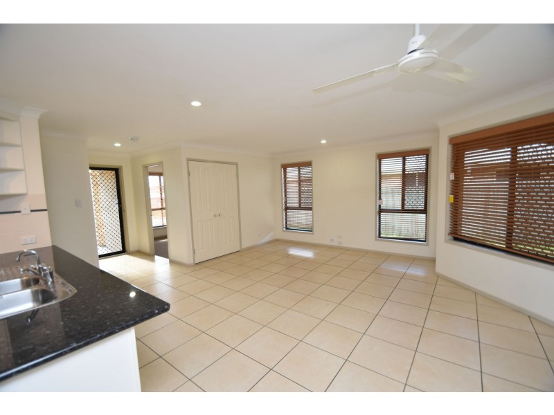 6 Wareena Crescent, Glenvale QLD 4350