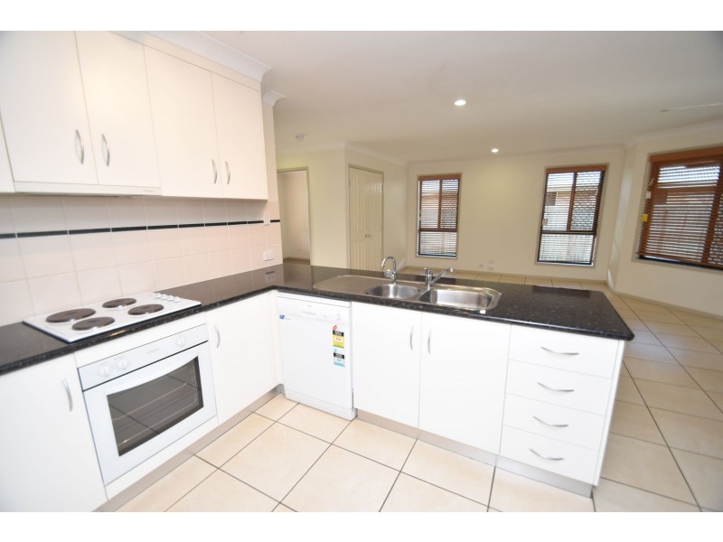 6 Wareena Crescent, Glenvale QLD 4350