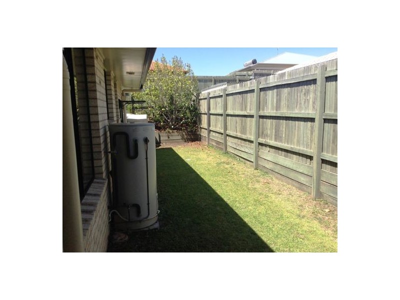 6 Wareena Crescent, Glenvale QLD 4350