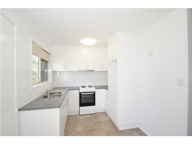 19 Coates Street, Centenary Heights QLD 4350