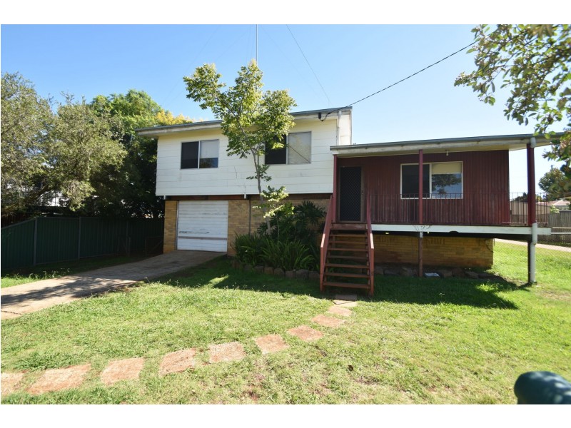 19 Coates Street, Centenary Heights QLD 4350