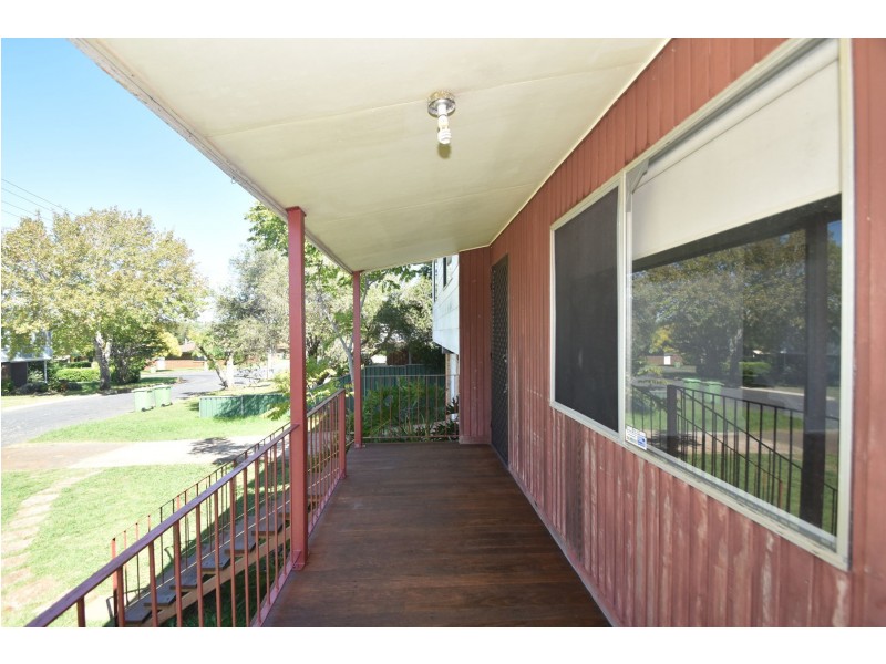 19 Coates Street, Centenary Heights QLD 4350