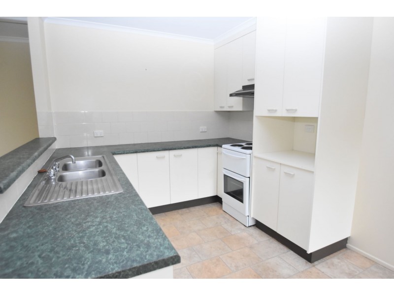 1 Stoneyhurst Court, Glenvale QLD 4350