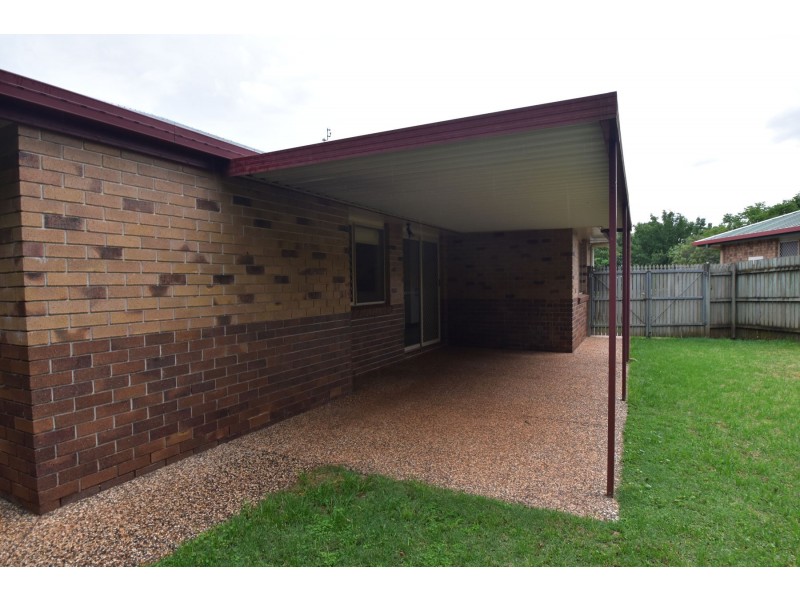 1 Stoneyhurst Court, Glenvale QLD 4350
