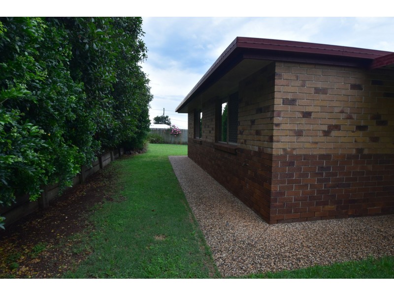 1 Stoneyhurst Court, Glenvale QLD 4350