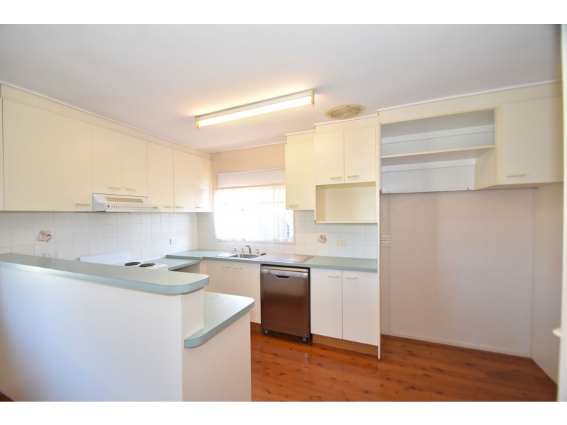 25 Paradise Street, Harristown QLD 4350