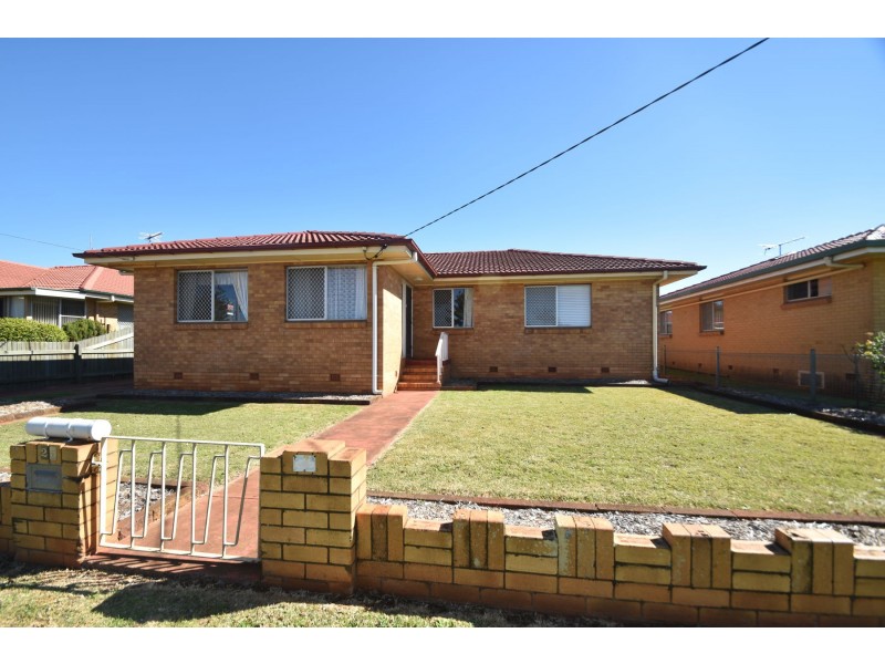25 Paradise Street, Harristown QLD 4350