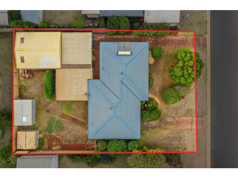 25 Wyalla Street, Newtown QLD 4350