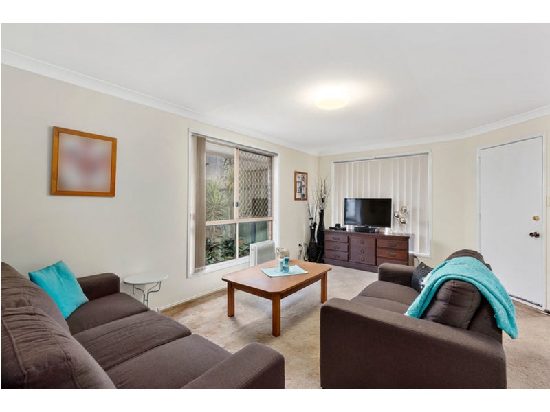 2/4 Araluen Court, Kearneys Spring QLD 4350