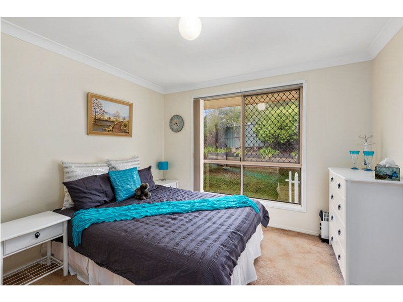 2/4 Araluen Court, Kearneys Spring QLD 4350