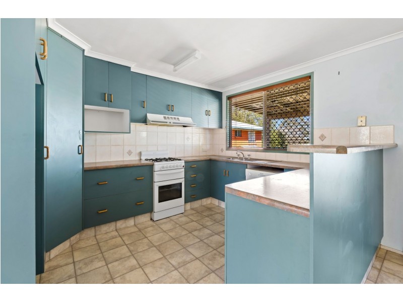 12 Spies Court, Mount Lofty QLD 4350