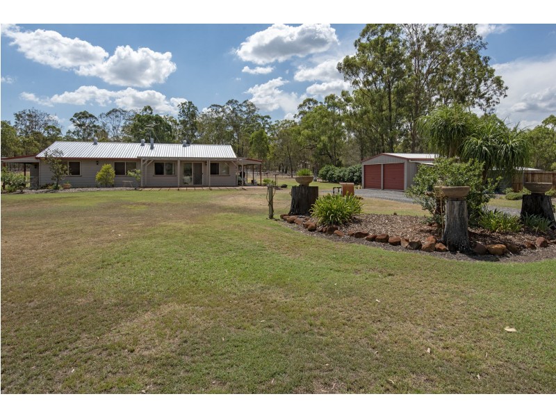 745 Murphys Creek Road, Upper Lockyer QLD 4352