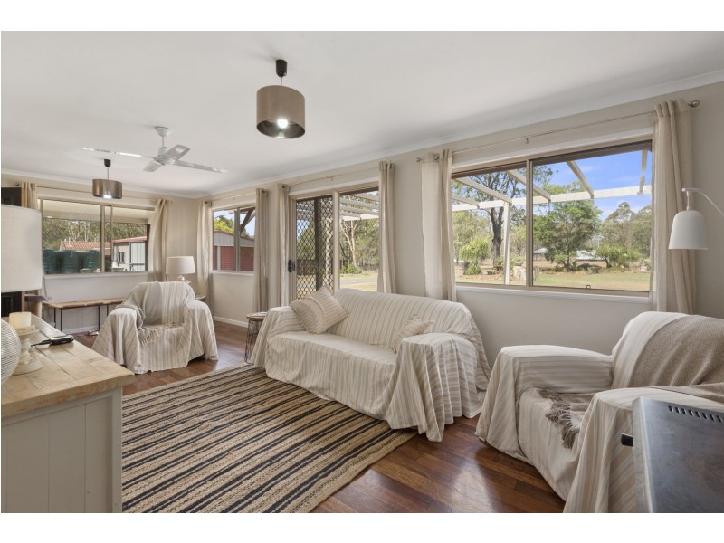 745 Murphys Creek Road, Upper Lockyer QLD 4352