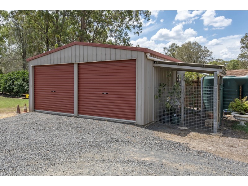 745 Murphys Creek Road, Upper Lockyer QLD 4352