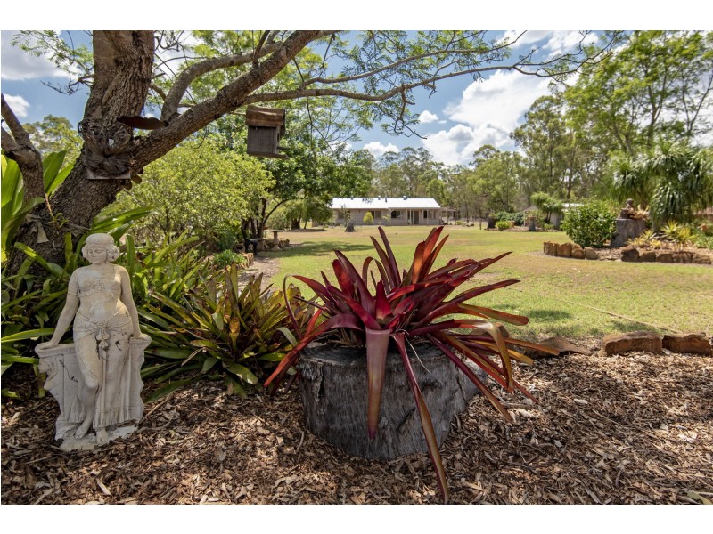 745 Murphys Creek Road, Upper Lockyer QLD 4352