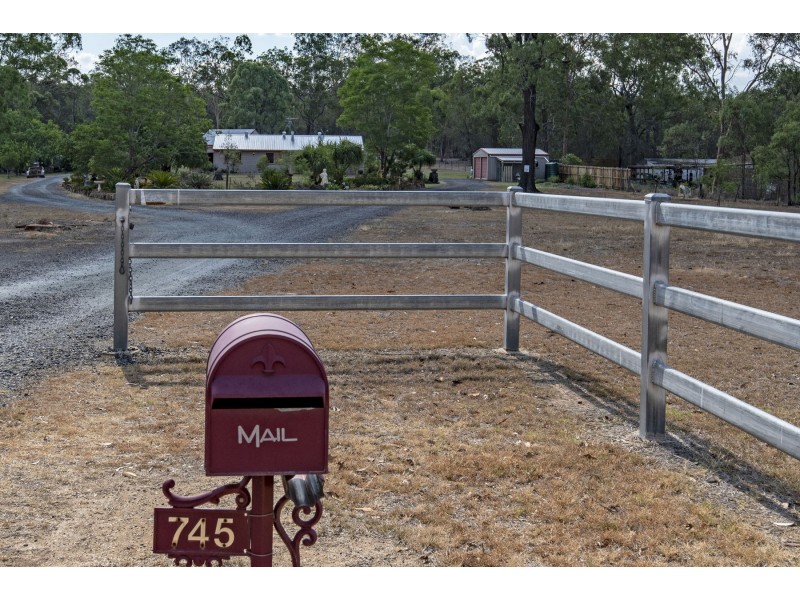 745 Murphys Creek Road, Upper Lockyer QLD 4352