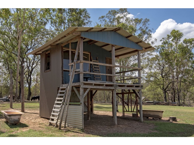 745 Murphys Creek Road, Upper Lockyer QLD 4352