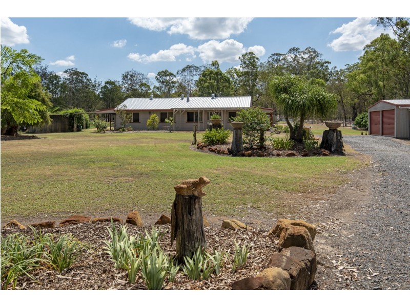 745 Murphys Creek Road, Upper Lockyer QLD 4352