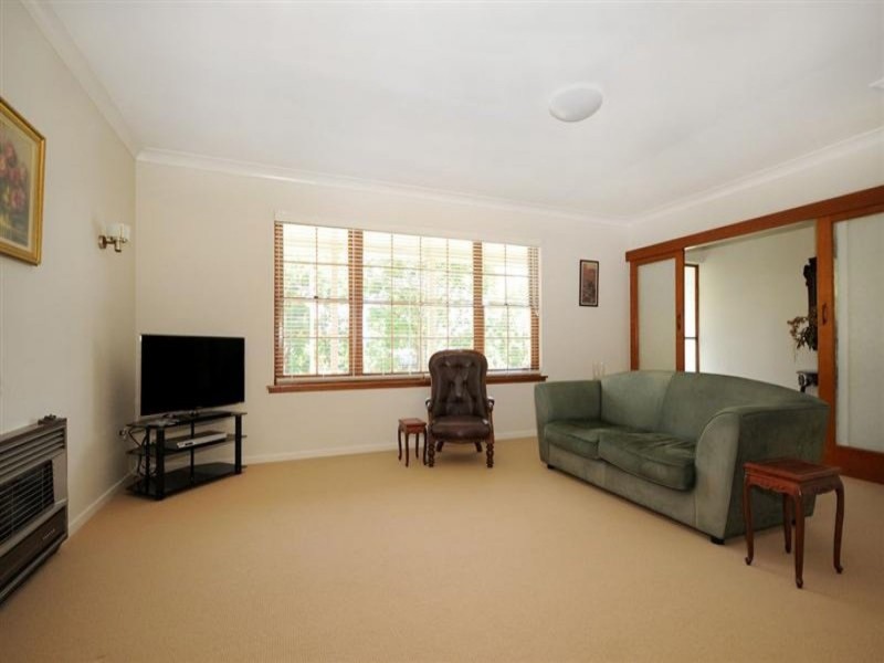 35 Range Street, Mount Lofty QLD 4350