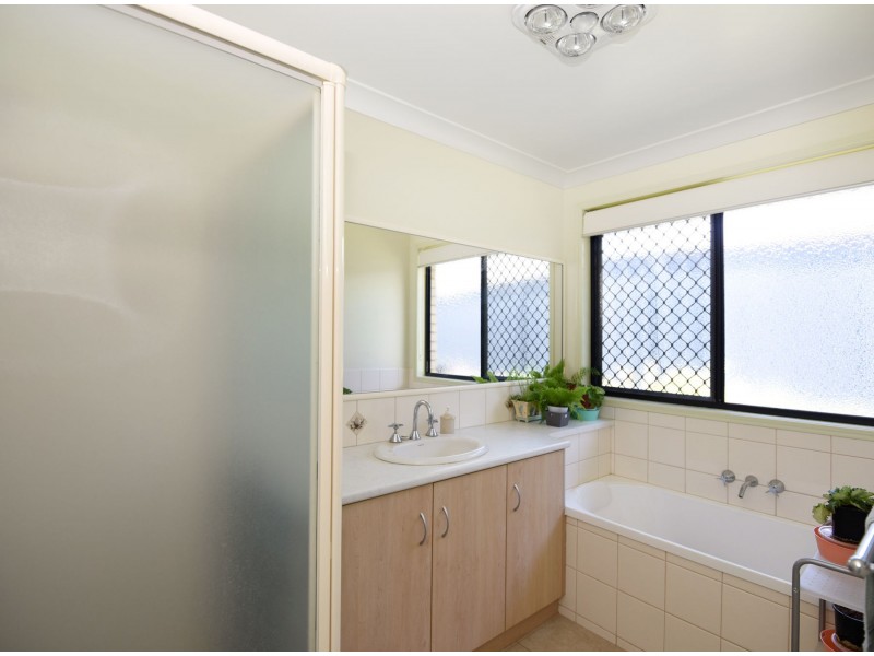 12 Underwood Crescent, Harristown QLD 4350