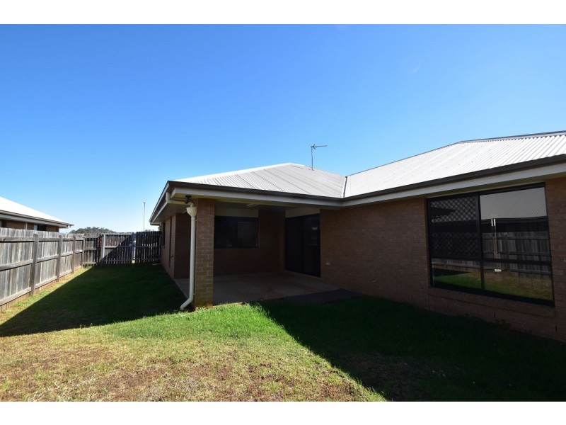 8 Balonne Drive, Glenvale QLD 4350