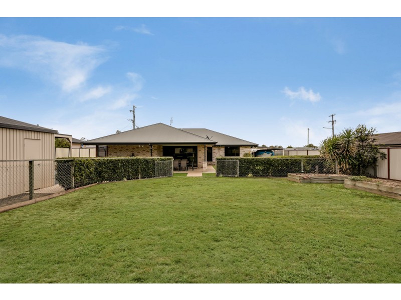 17 Thomas Street, Cambooya QLD 4358
