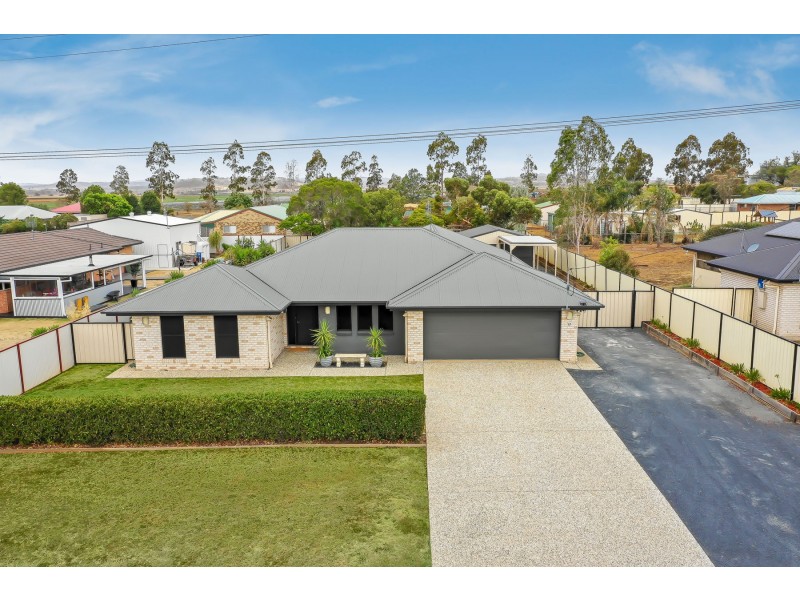 17 Thomas Street, Cambooya QLD 4358