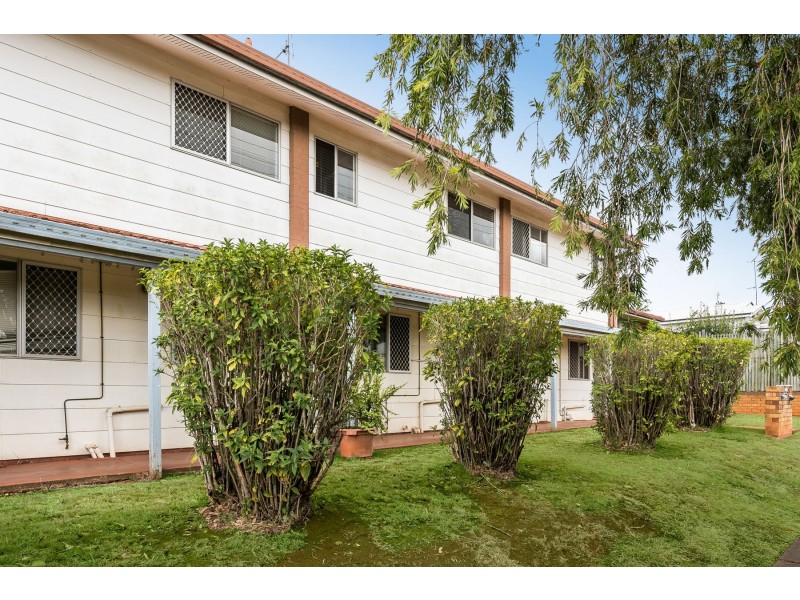 2/279B Alderley Street, Centenary Heights QLD 4350