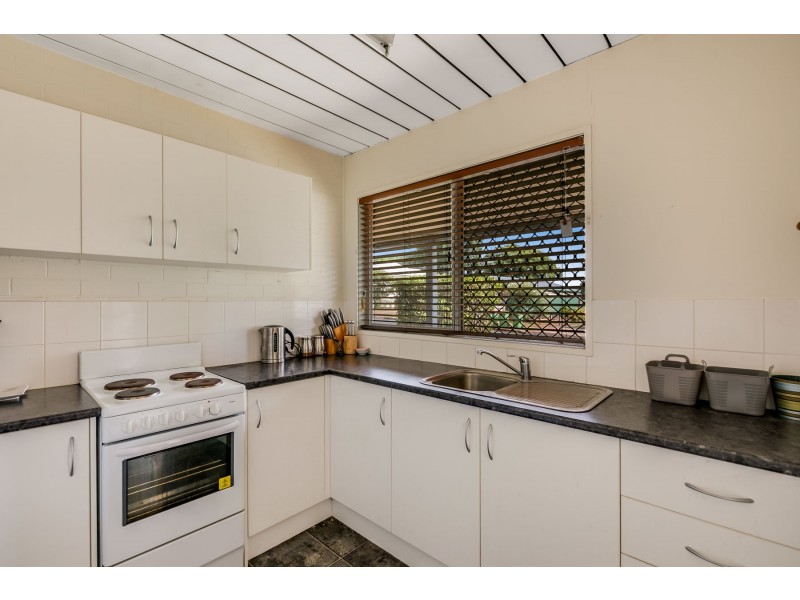 2/279B Alderley Street, Centenary Heights QLD 4350