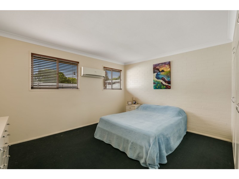 2/279B Alderley Street, Centenary Heights QLD 4350