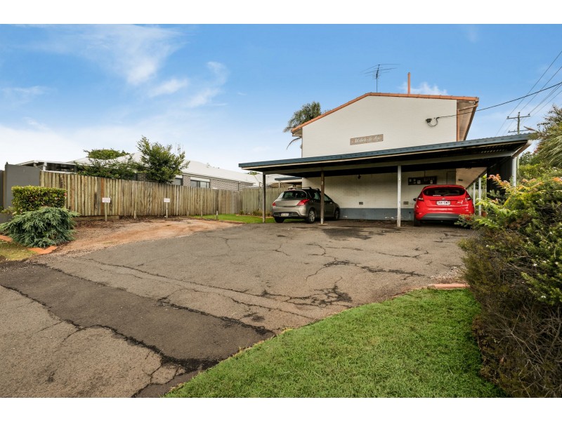 2/279B Alderley Street, Centenary Heights QLD 4350
