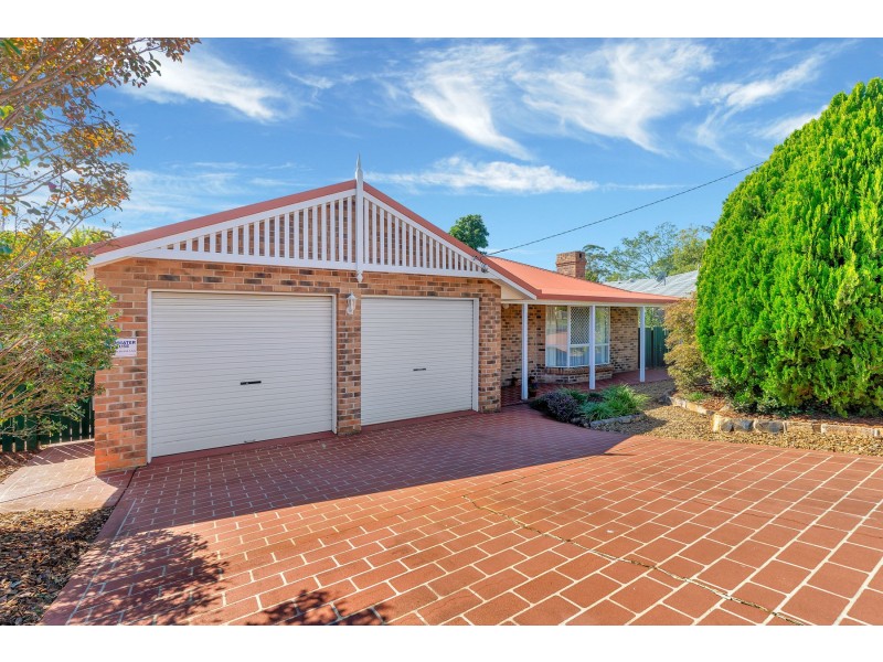 209 Stenner Street, Centenary Heights QLD 4350