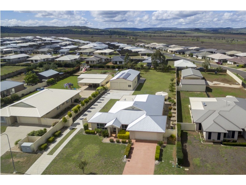 26 Wellington Street, Wyreema QLD 4352