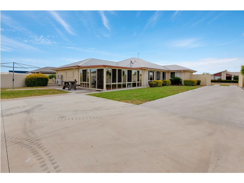 26 Wellington Street, Wyreema QLD 4352