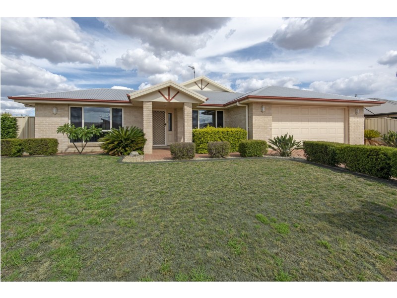26 Wellington Street, Wyreema QLD 4352