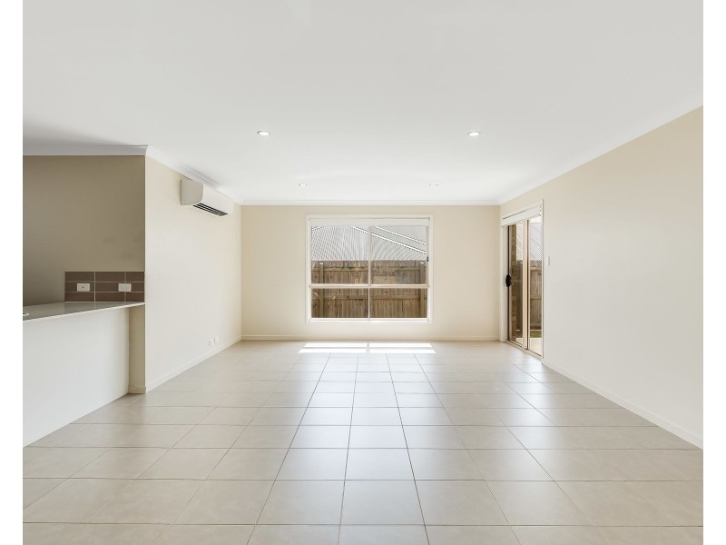 7 Grace View Street, Darling Heights QLD 4350