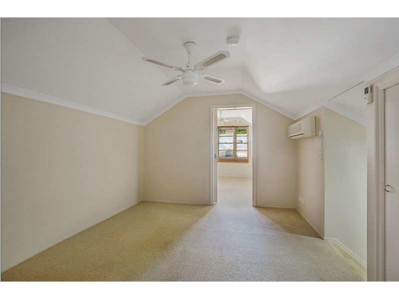 126 Bridge Street, East Toowoomba QLD 4350