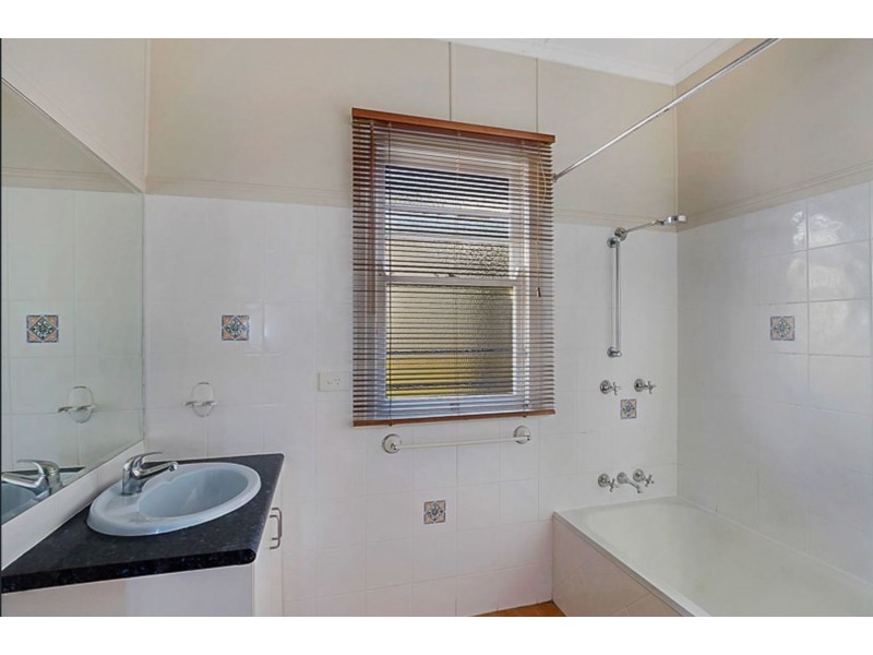 126 Bridge Street, East Toowoomba QLD 4350