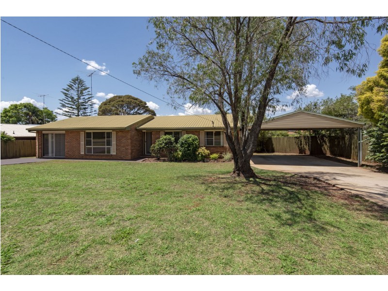 61 Jennifer Crescent, Darling Heights QLD 4350