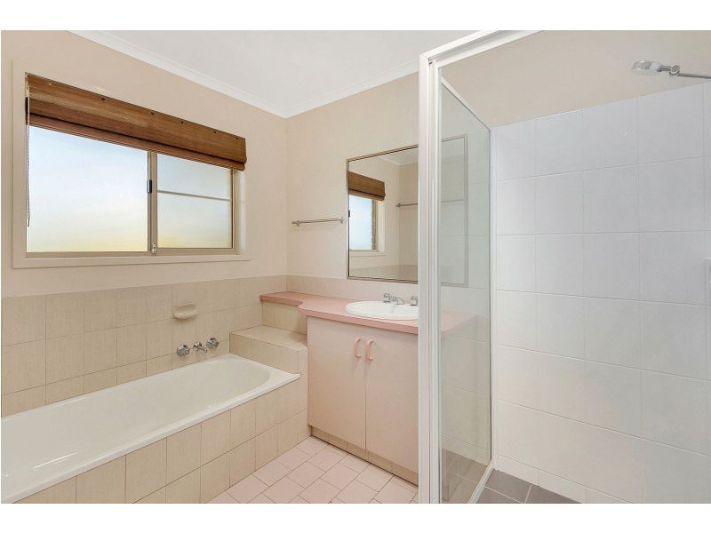 61 Jennifer Crescent, Darling Heights QLD 4350