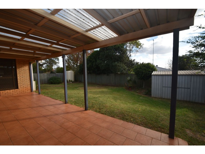 7 Ansett Court, Wilsonton QLD 4350