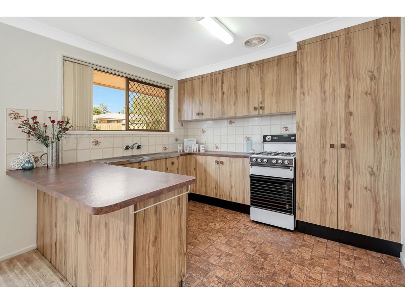 17 Hinkler Crescent, Wilsonton QLD 4350