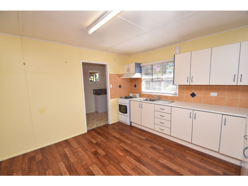 5 Greyfriars Street, Rockville QLD 4350