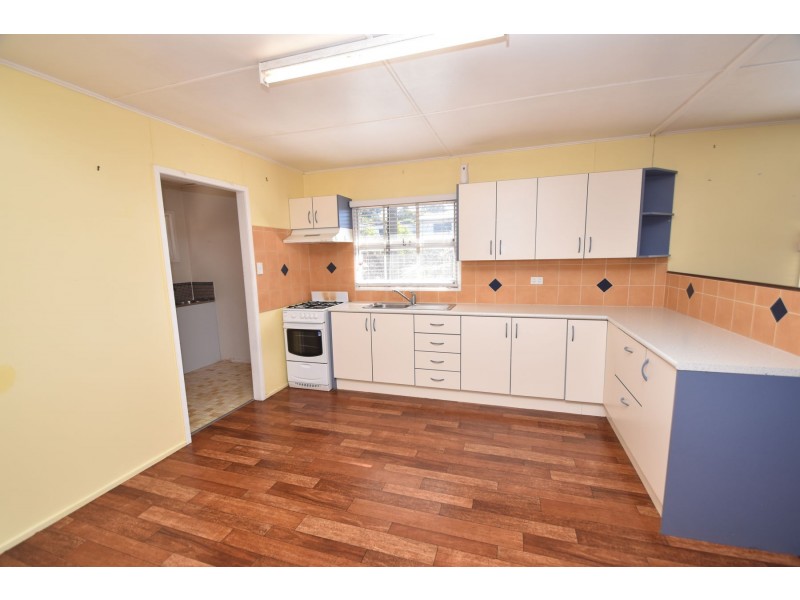 5 Greyfriars Street, Rockville QLD 4350