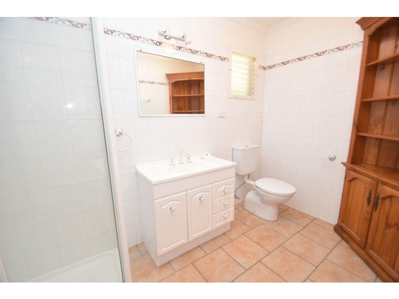 5 Greyfriars Street, Rockville QLD 4350