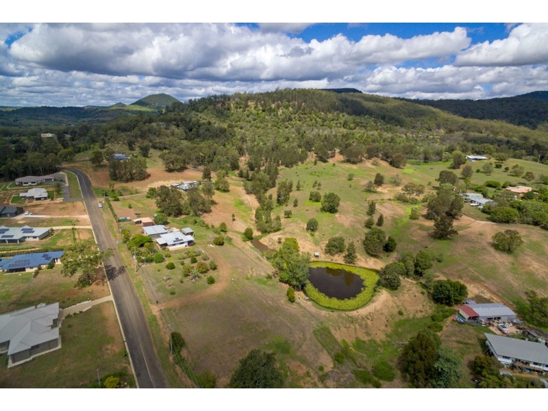 20 Dolleys Road, Withcott QLD 4352